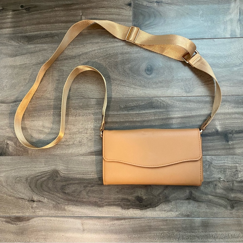 A New Day Flap Crossbody Bag in Caramel